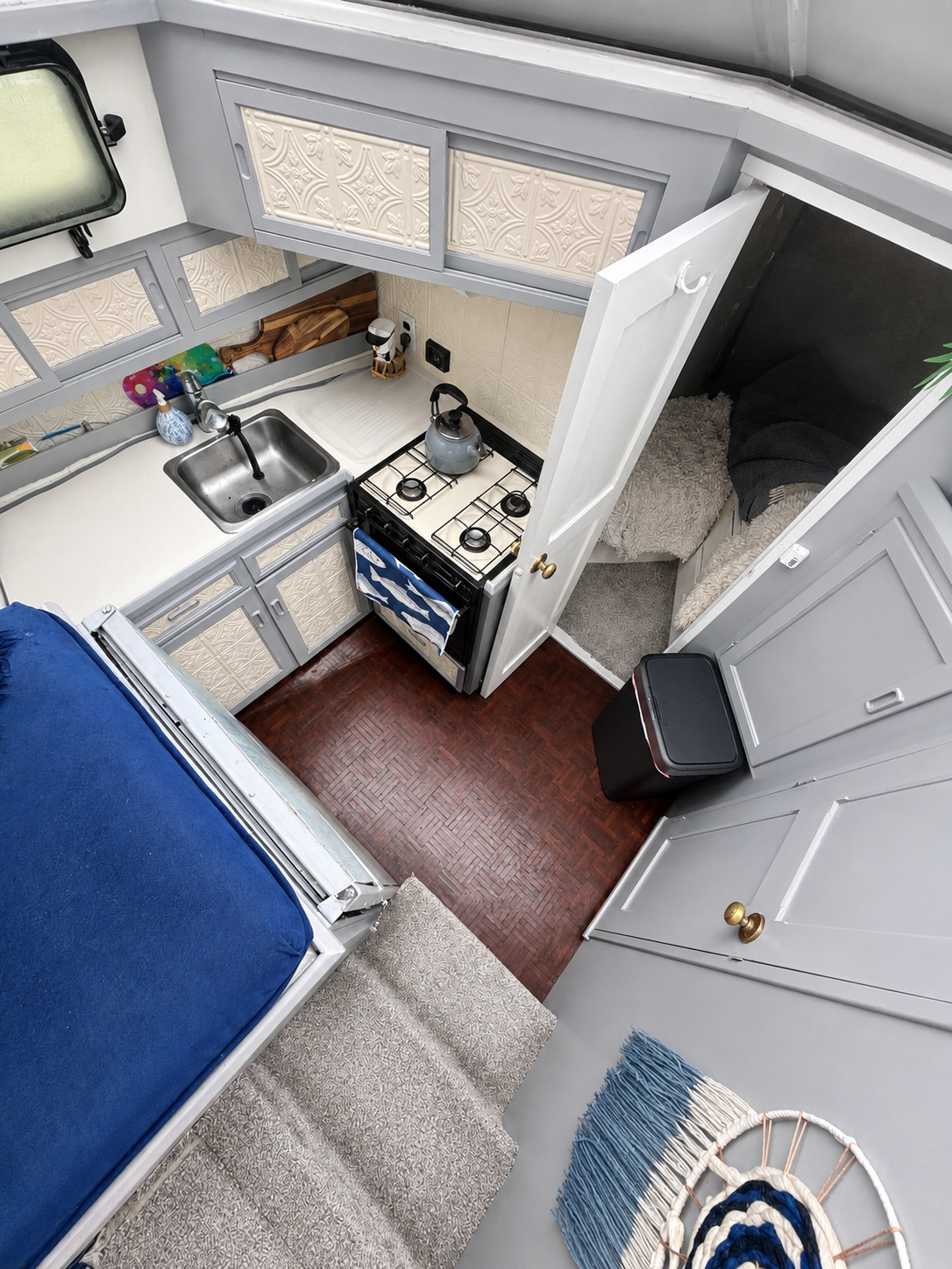 Luxury Yacht Overnight Stay in Vancouver – The Orianna - Image 4