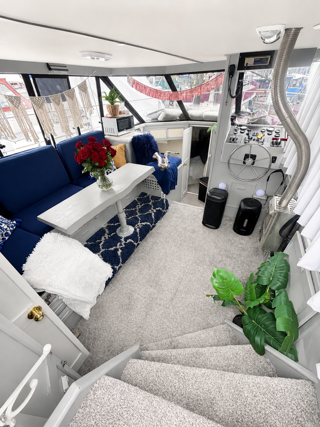 Luxury Yacht Overnight Stay in Vancouver – The Orianna